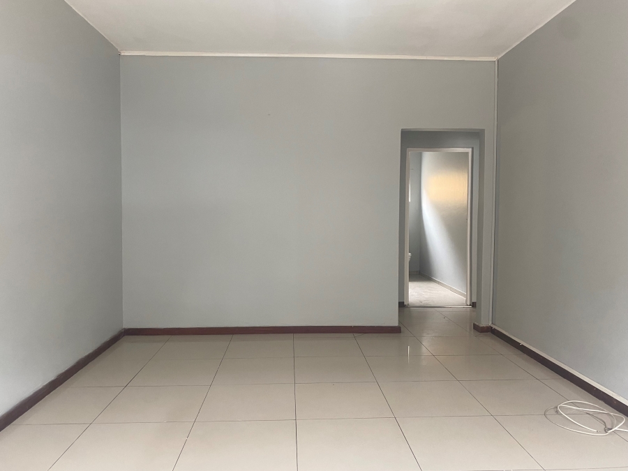 To Let 3 Bedroom Property for Rent in Sidwell Eastern Cape